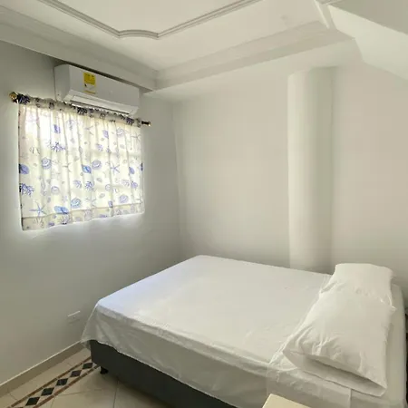 Muy Cerca Del Mar, Areopuerto Y Centro Historico Holiday home Cartagena